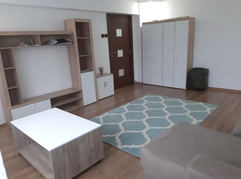 Rahova, str. Motoc, renovat, ac, disponibil de sambata